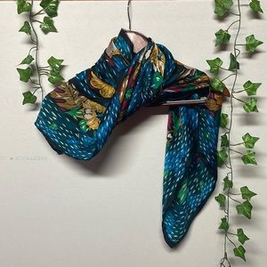 Silk bandanna, Blue with flowers